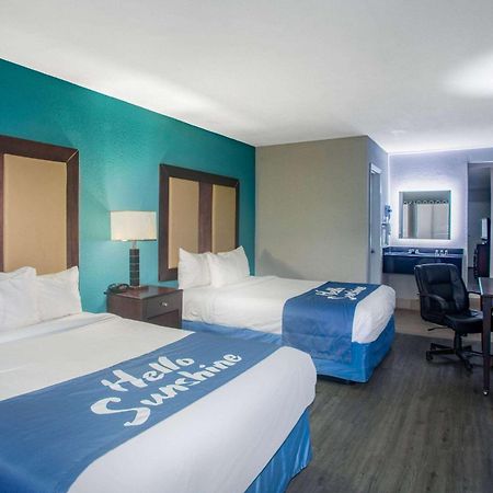 Days Inn By Wyndham Mobile I-65 Extérieur photo