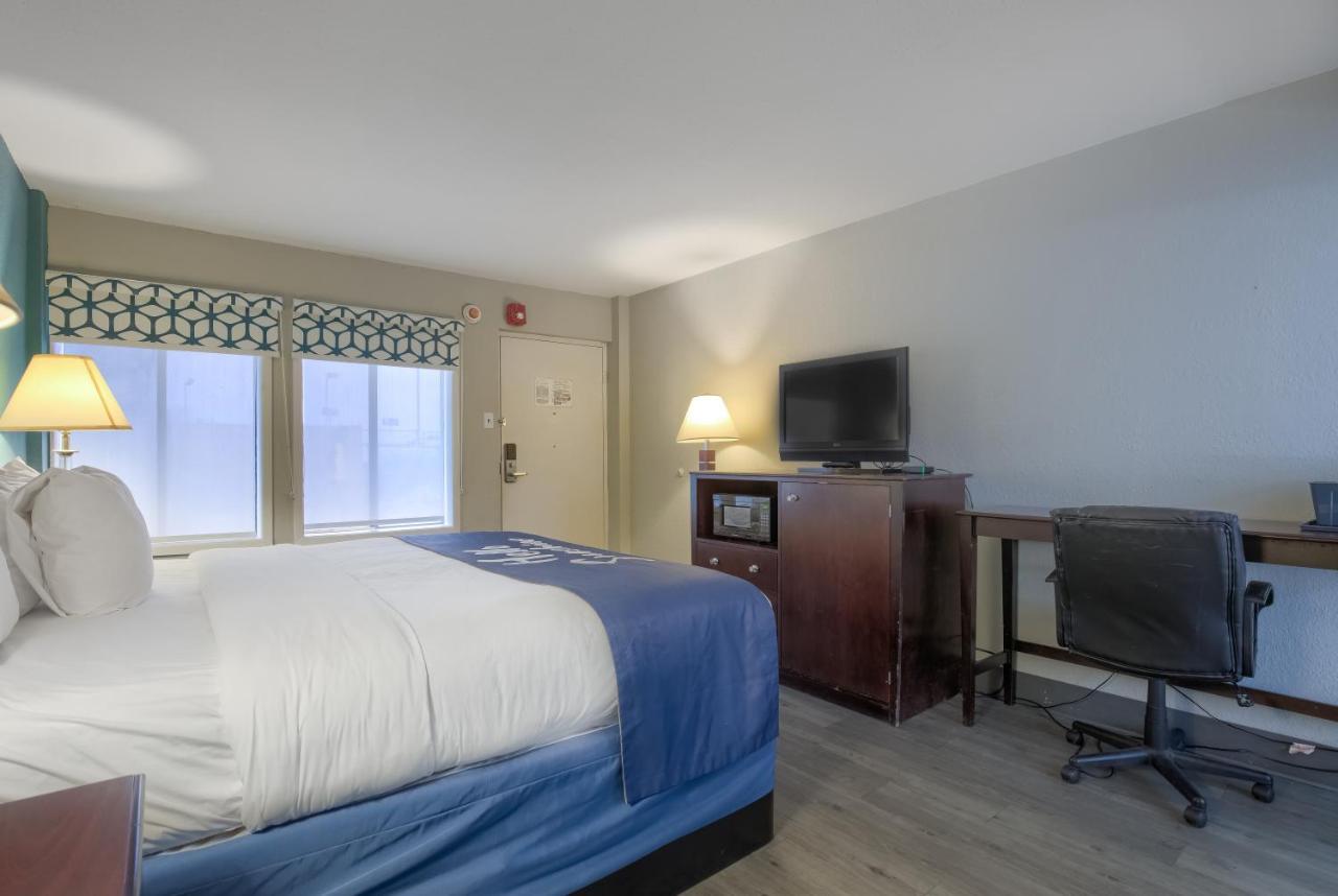 Days Inn By Wyndham Mobile I-65 Extérieur photo