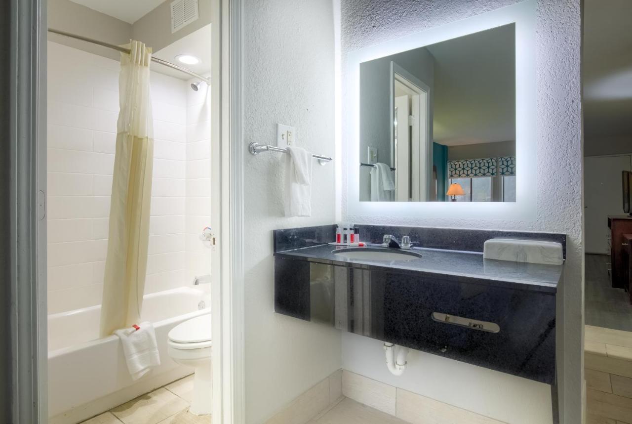 Days Inn By Wyndham Mobile I-65 Extérieur photo