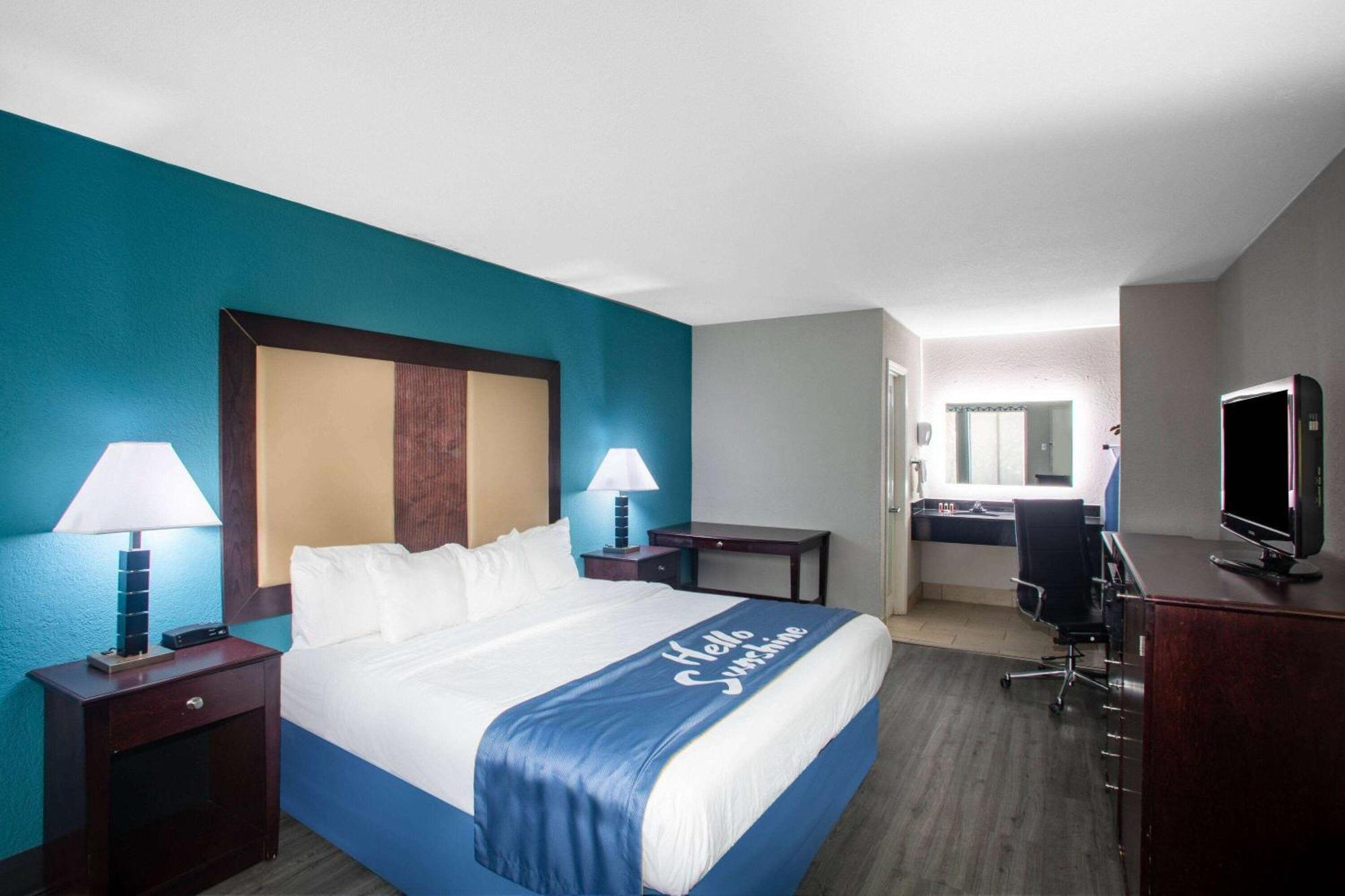 Days Inn By Wyndham Mobile I-65 Extérieur photo